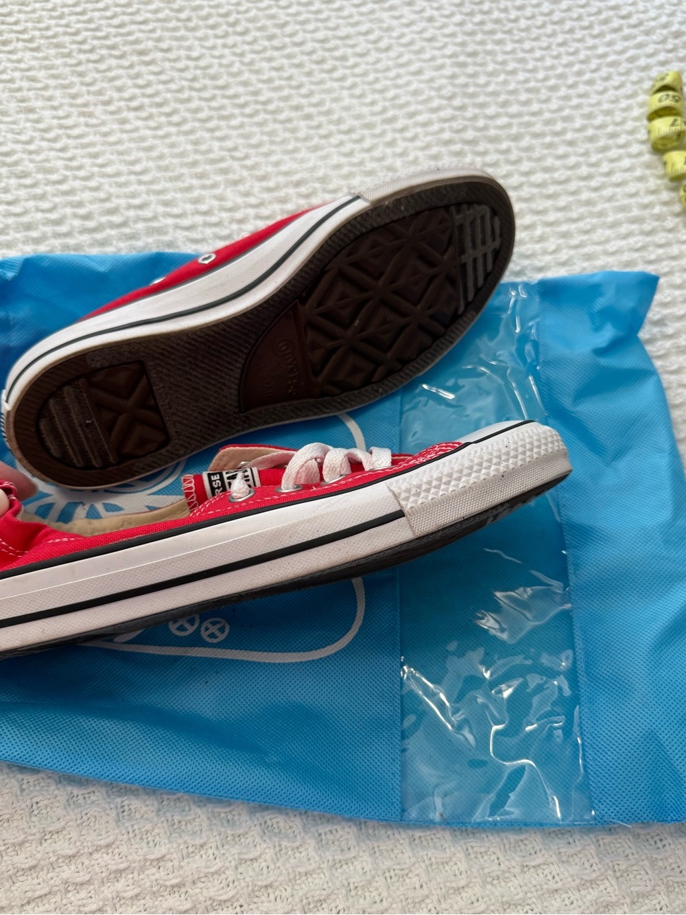 Converse - Picture 2 of 6